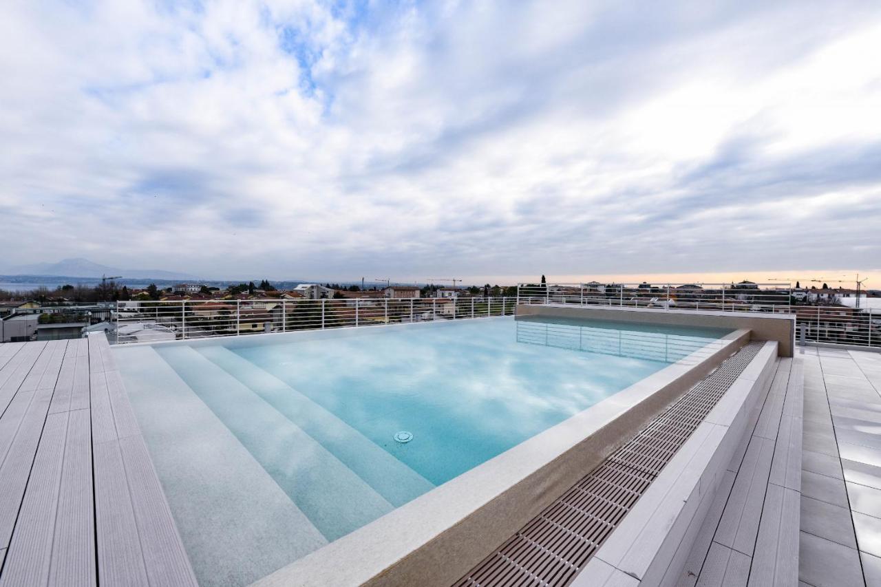 Opalia Residence - Garda Lake Lifestyle Apartment Peschiera del Garda Exteriör bild