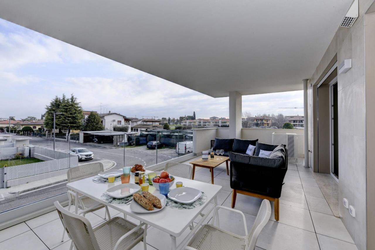 Opalia Residence - Garda Lake Lifestyle Apartment Peschiera del Garda Exteriör bild