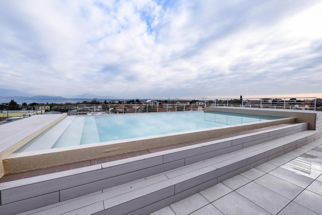 Opalia Residence - Garda Lake Lifestyle Apartment Peschiera del Garda Exteriör bild